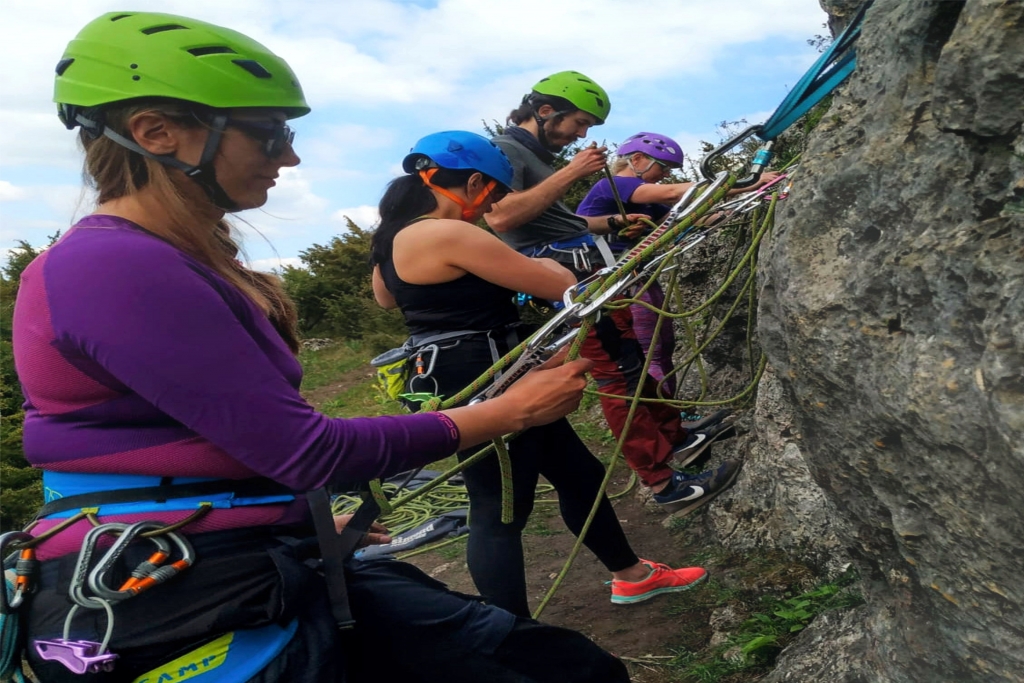 Asekuracja na kursie wspinaczkowym